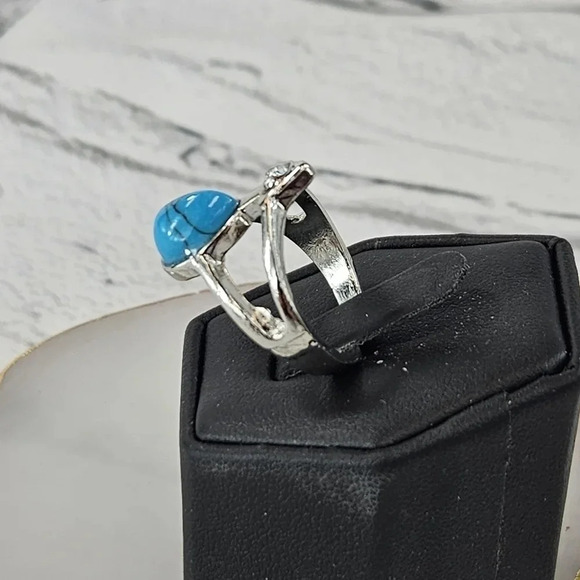 Blue Teardrop Adjustable Fashion Ring  A35 - Picture 3 of 6